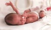 از NICU تا آغوش خانواده؛ ترخیص نوزاد ۲۴ هفته‌ای پس از ۴ ماه بستری از بیمارستان شریعتی بندرعباس